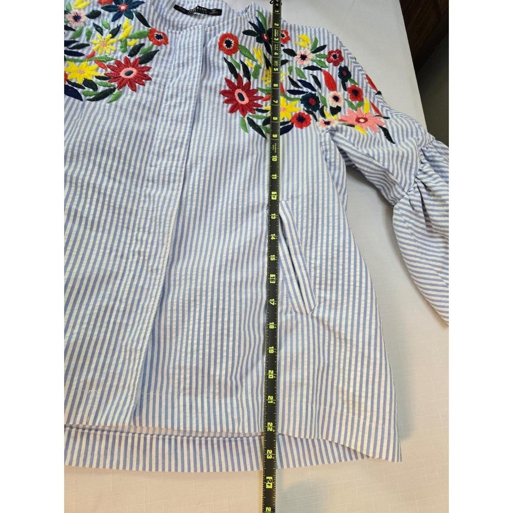 Zara Basic Floral Embroidered Seersucker Bell Sleeve Top Blue White Stripe XS - Picture 7 of 8